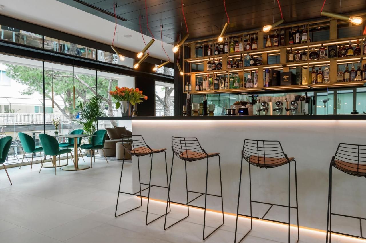 We Me Suite Hotel Riccione Luaran gambar