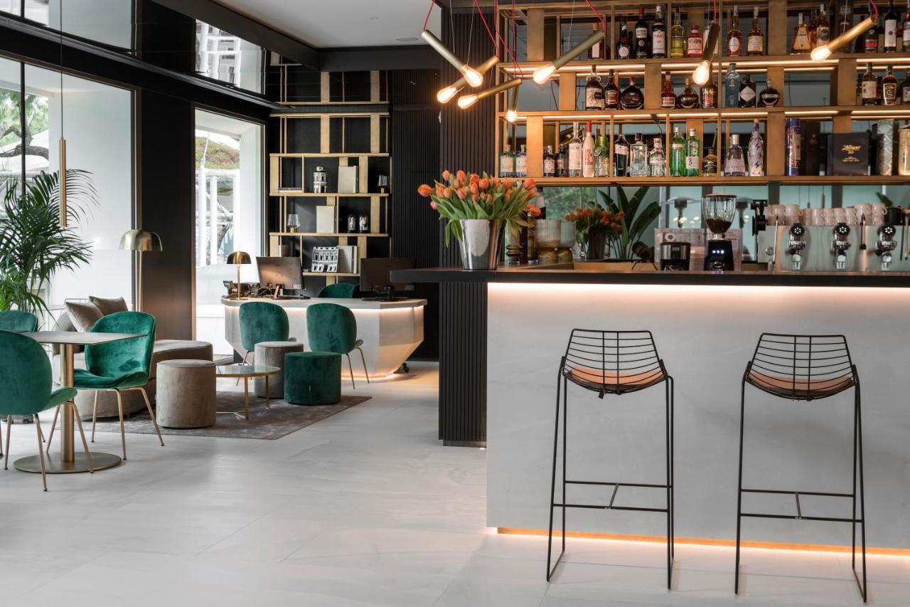 We Me Suite Hotel Riccione Luaran gambar